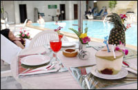 Pool Bar