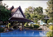 The Green Park Resort, Pattaya - Sala Thai Pool Bar
